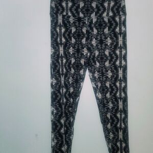 French Laundry Black and White Patterned Kids Leggings
